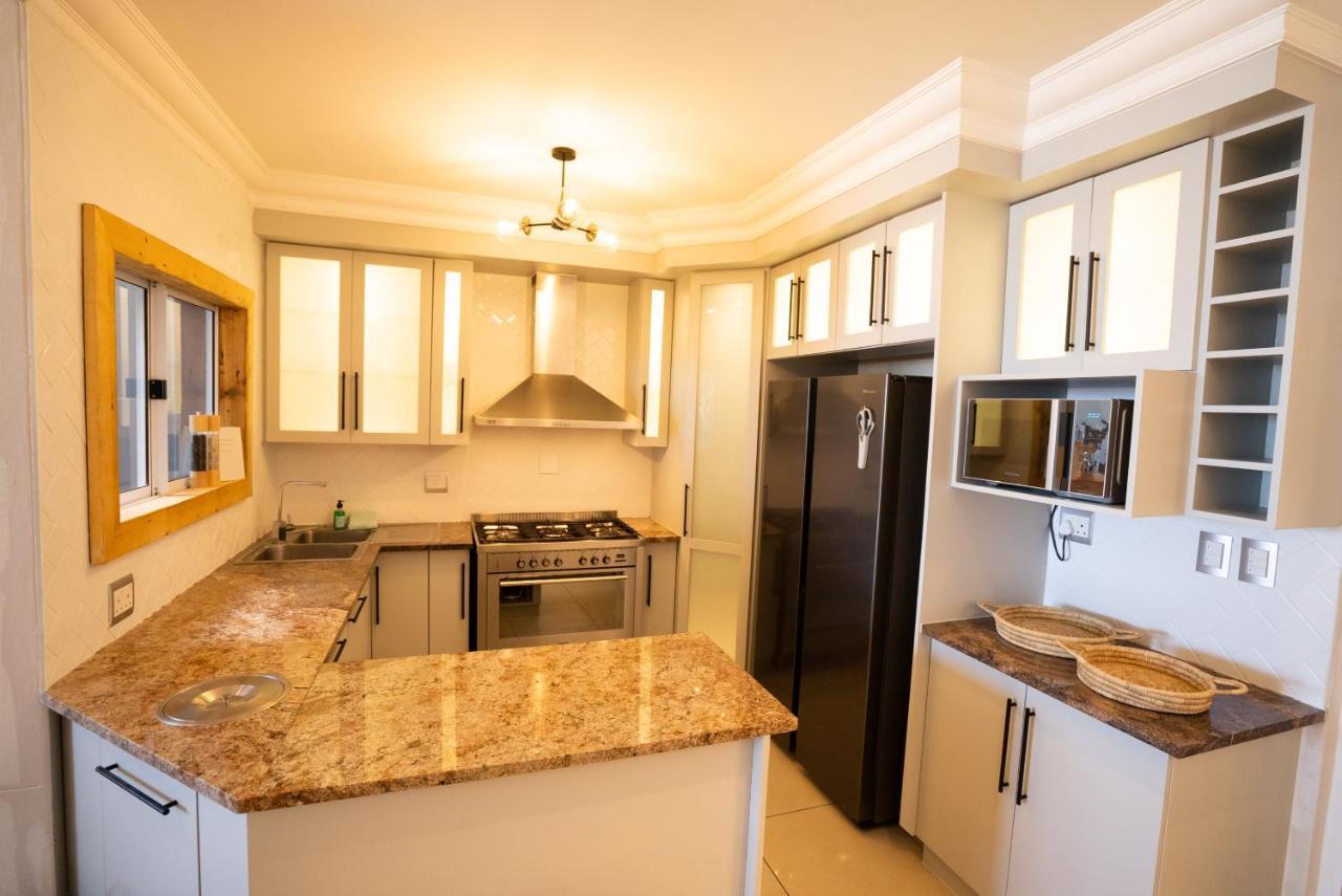 Deja Blue Beachfront Villa, Newly Renovated Langstrand Bagian luar foto