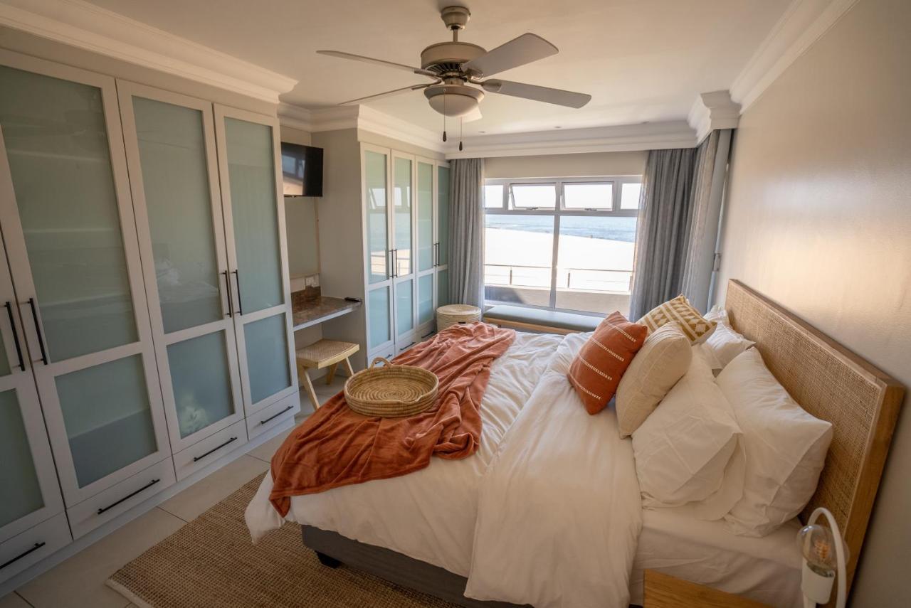 Deja Blue Beachfront Villa, Newly Renovated Langstrand Bagian luar foto