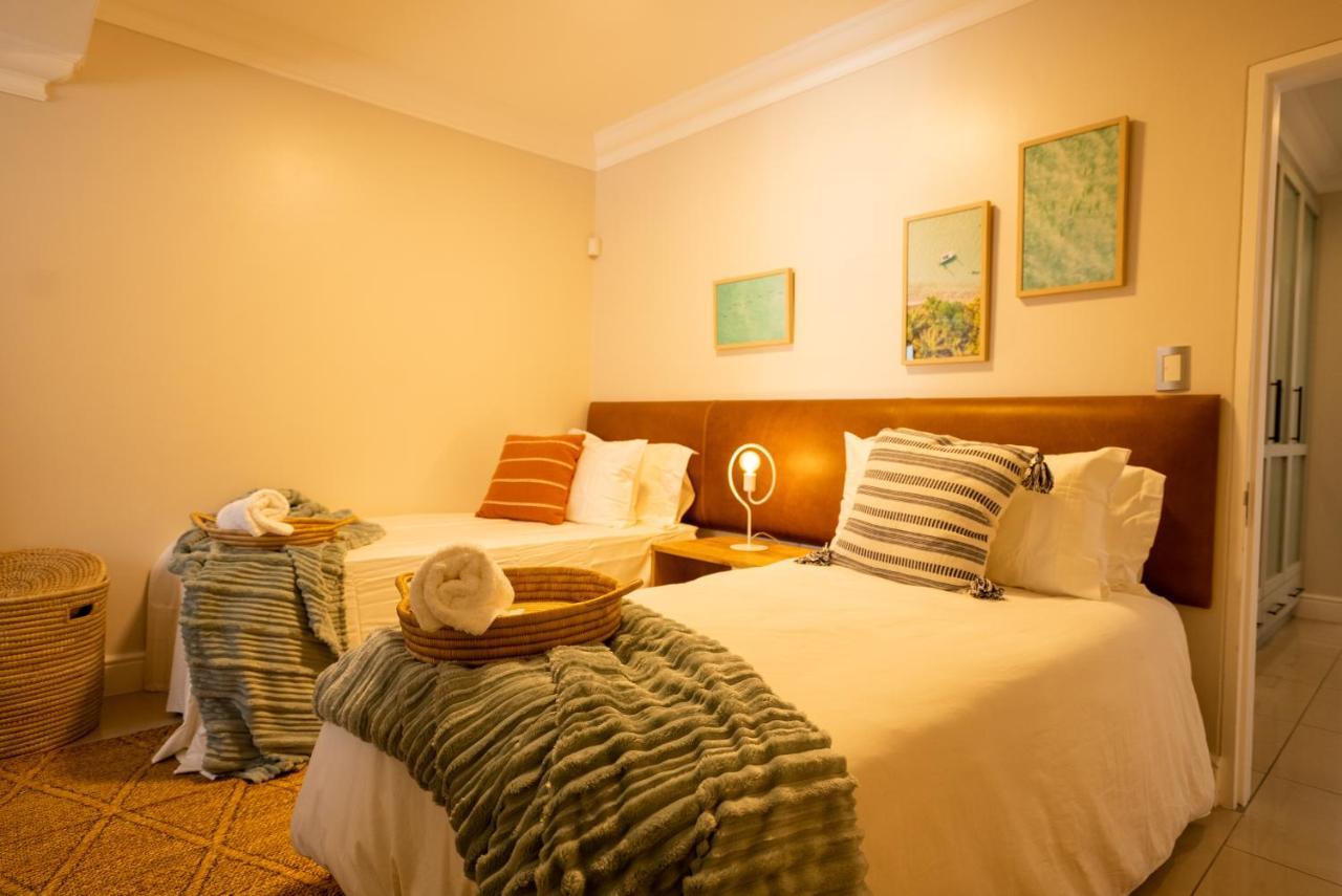 Deja Blue Beachfront Villa, Newly Renovated Langstrand Bagian luar foto